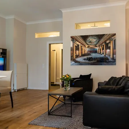 Apartmán Luxury Loft With Garden, Centre *