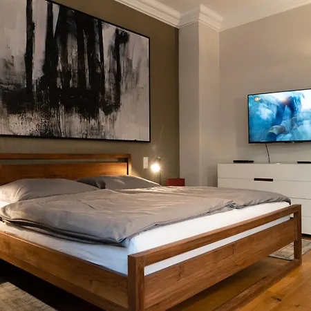 Luxury Loft With Garden, Centre